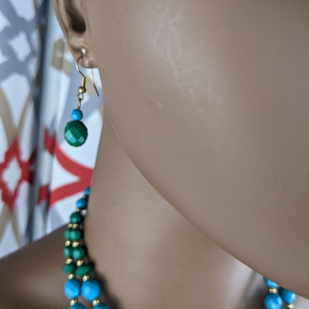 BEAUTIFUL NECKLACE AND EARRINGS SET. - Picture 6 of 7